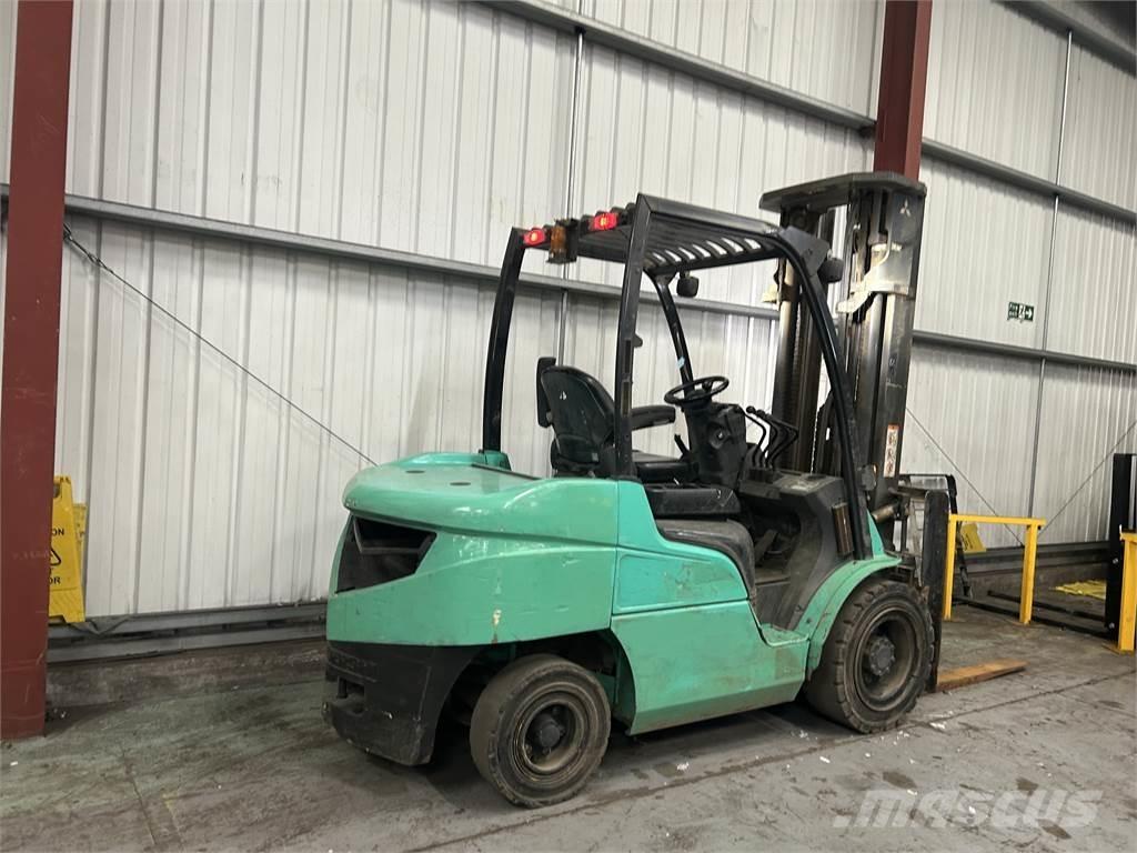 Mitsubishi FD35NT Dízel targoncák