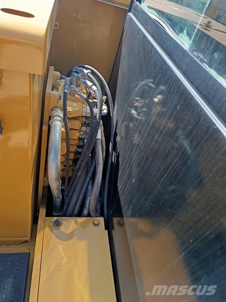 CAT 306E2 Mini kotrók < 7t