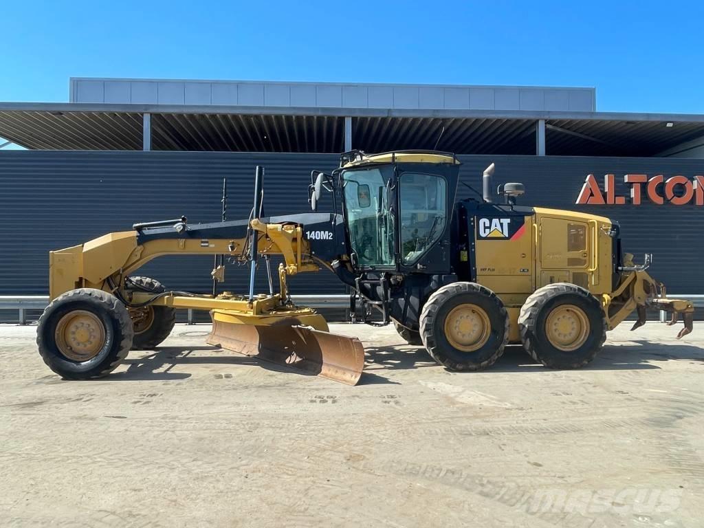 CAT 140 M2 Gréderek