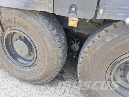 Liebherr LTM 1055-1 Terepdaruk