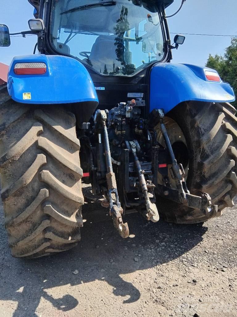 New Holland T7030 Traktorok