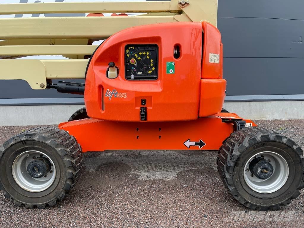 JLG 450 AJ Bomlift Pótkocsira szerelt emelők és állványok