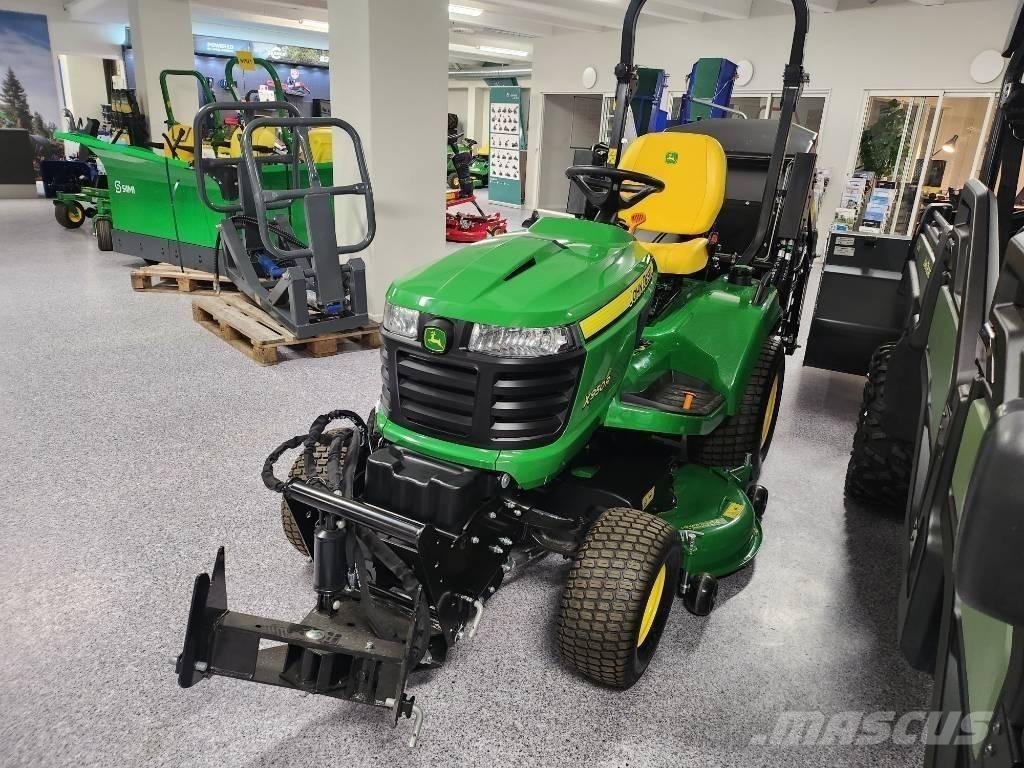 John Deere 950R Ráülős fűnyírók