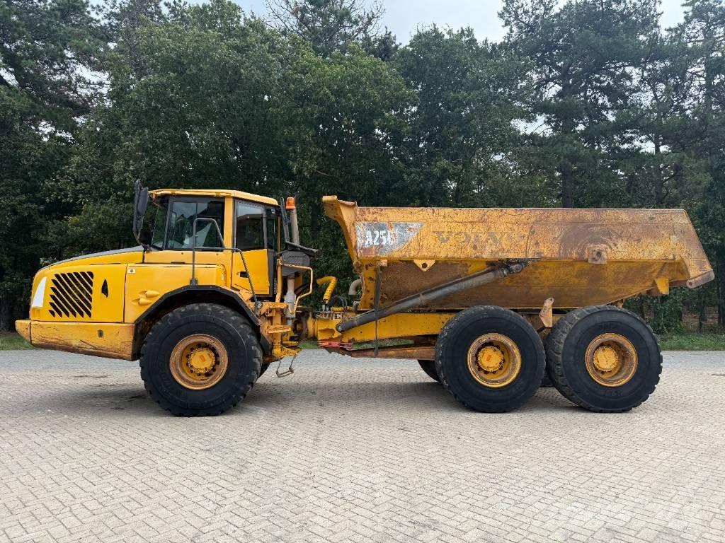 Volvo A 25 D Csuklósdömperek