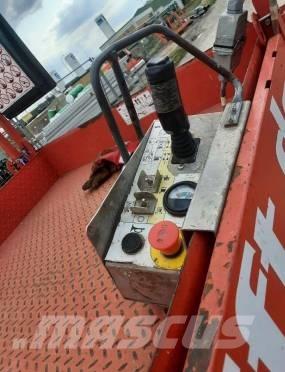 SkyJack SJ III 4740 Ollós emelők