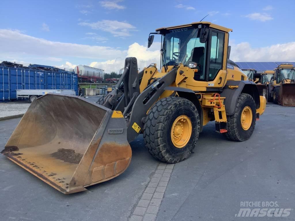 Volvo L 90 H Gumikerekes homlokrakodók