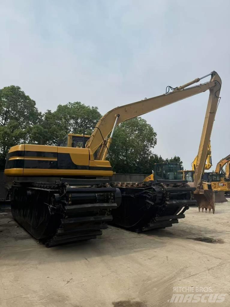 CAT 320B Kétéltű markolók