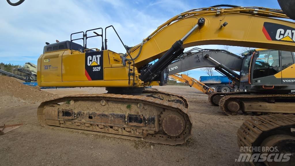 CAT 352 F Lánctalpas kotrók