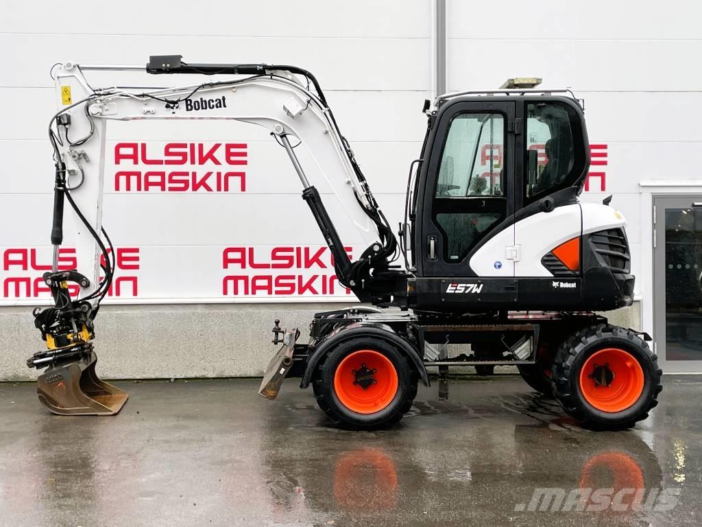 Bobcat E 57 W Gumikerekes kotrók