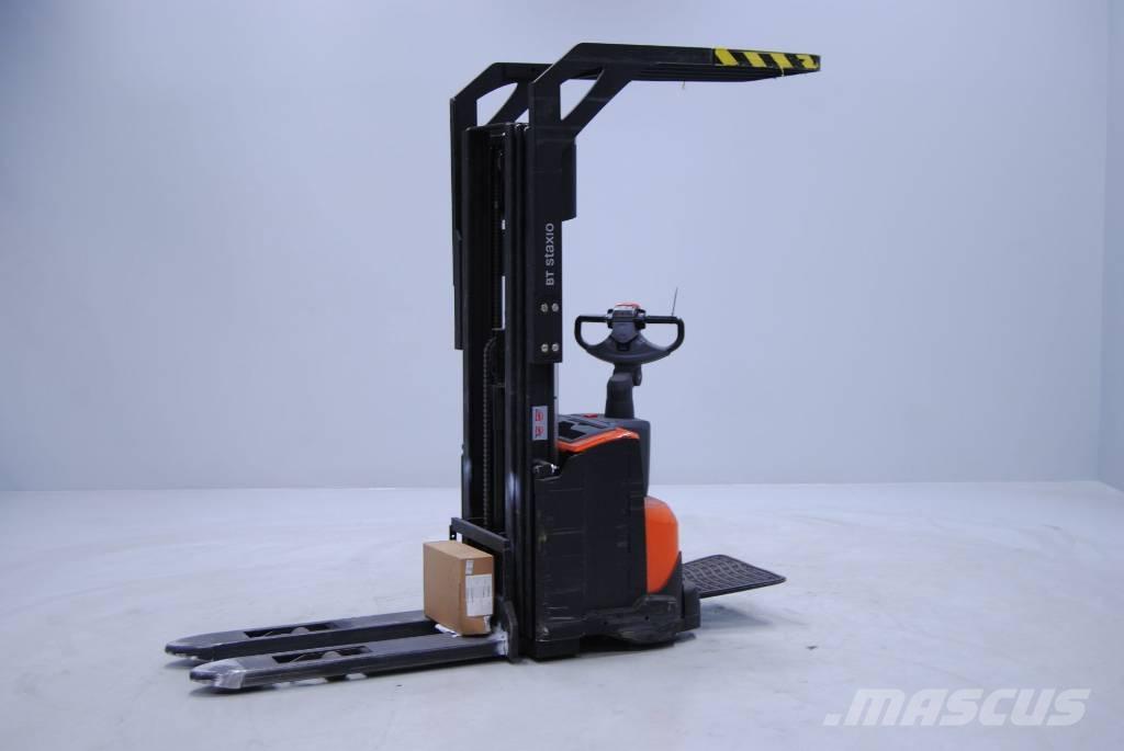 Toyota SWE120 Gyalogkíséretű targonca