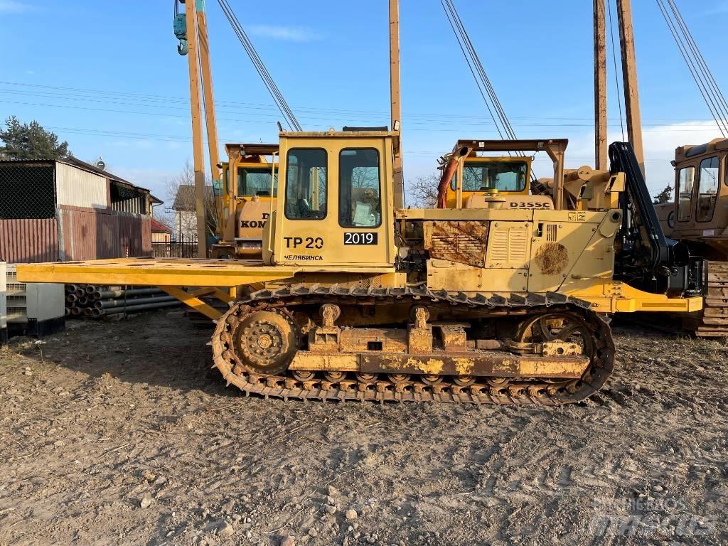  Uraltrak TR20 Csőfektető/Hegesztő dózerek