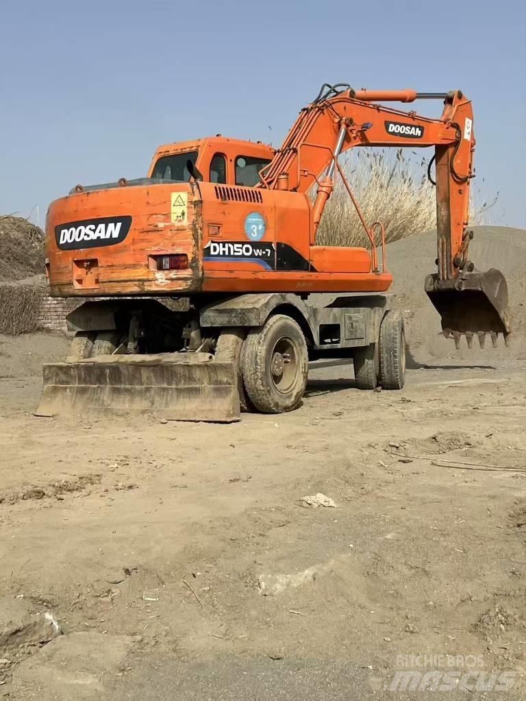 Doosan DH150 W-7 Gumikerekes kotrók