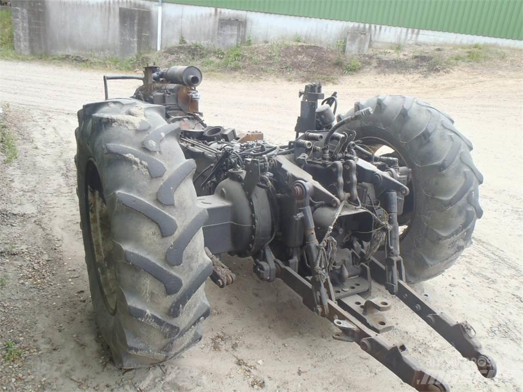 Valtra 8550 Traktorok
