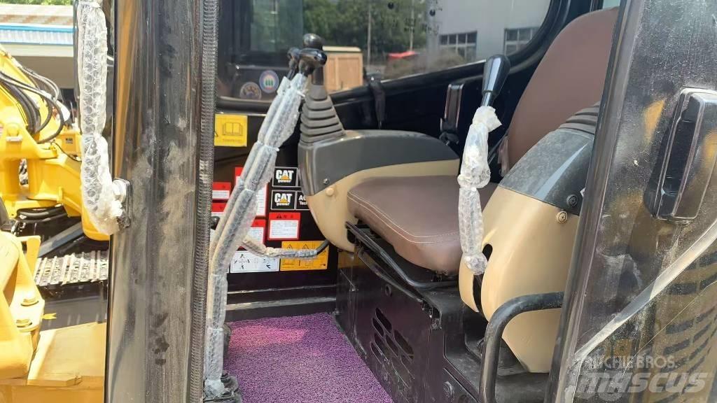 CAT 304 Lánctalpas kotrók