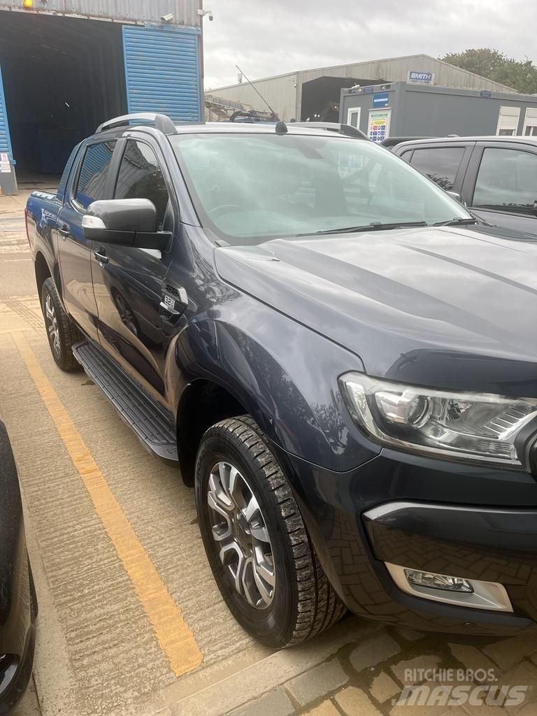 Ford Ranger Kis teherszállító/Platós kocsi
