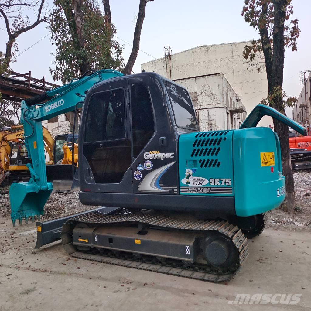 Kobelco SK75 Közepes (midi) kotrók 7 t - 12 t