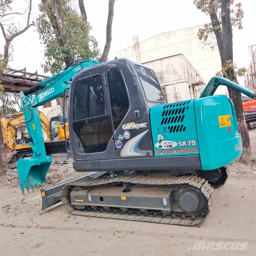 Kobelco SK75 Közepes (midi) kotrók 7 t - 12 t