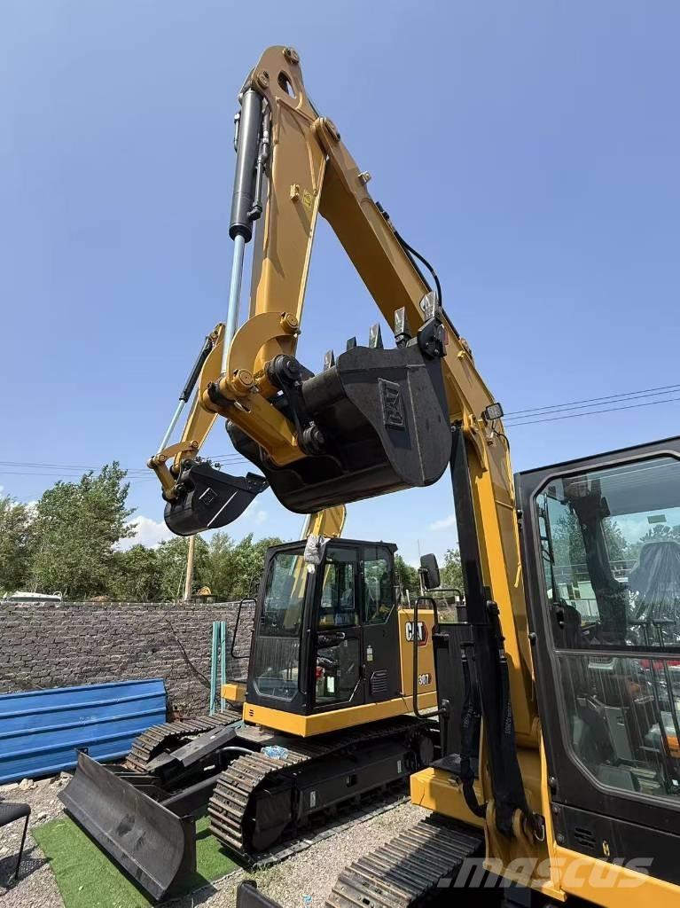 CAT 305.5 Mini kotrók < 7t