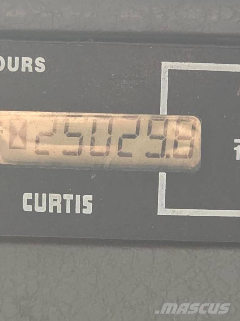 Doosan DX 300 LCA Lánctalpas kotrók