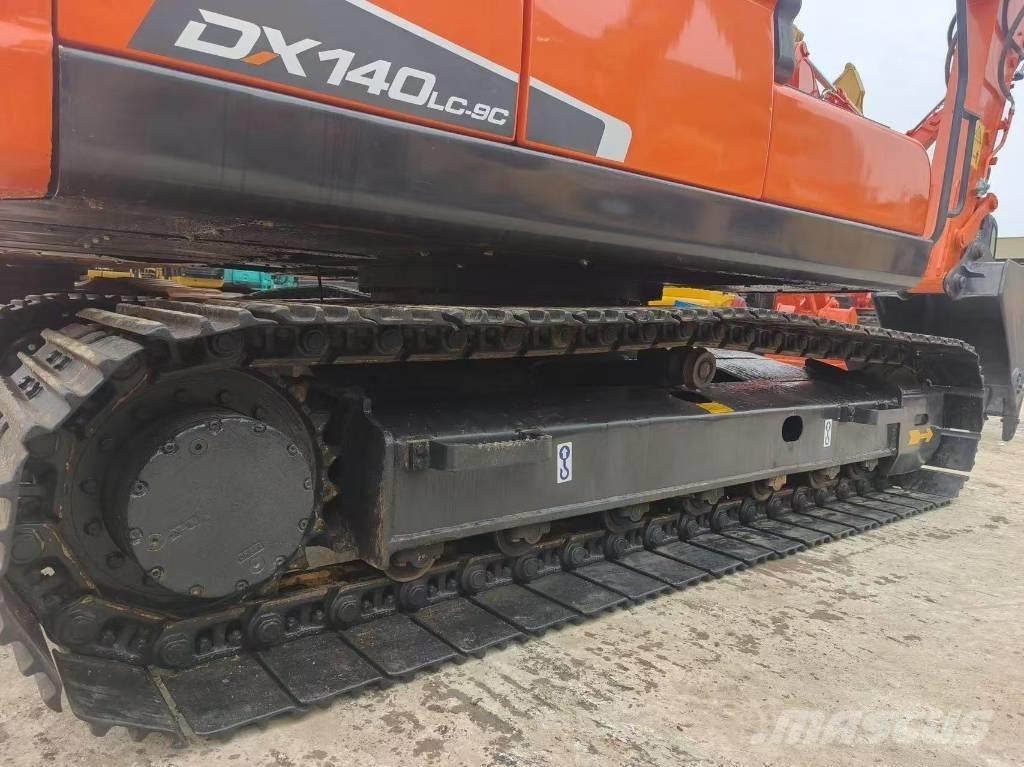 Doosan DX 140 Lánctalpas kotrók
