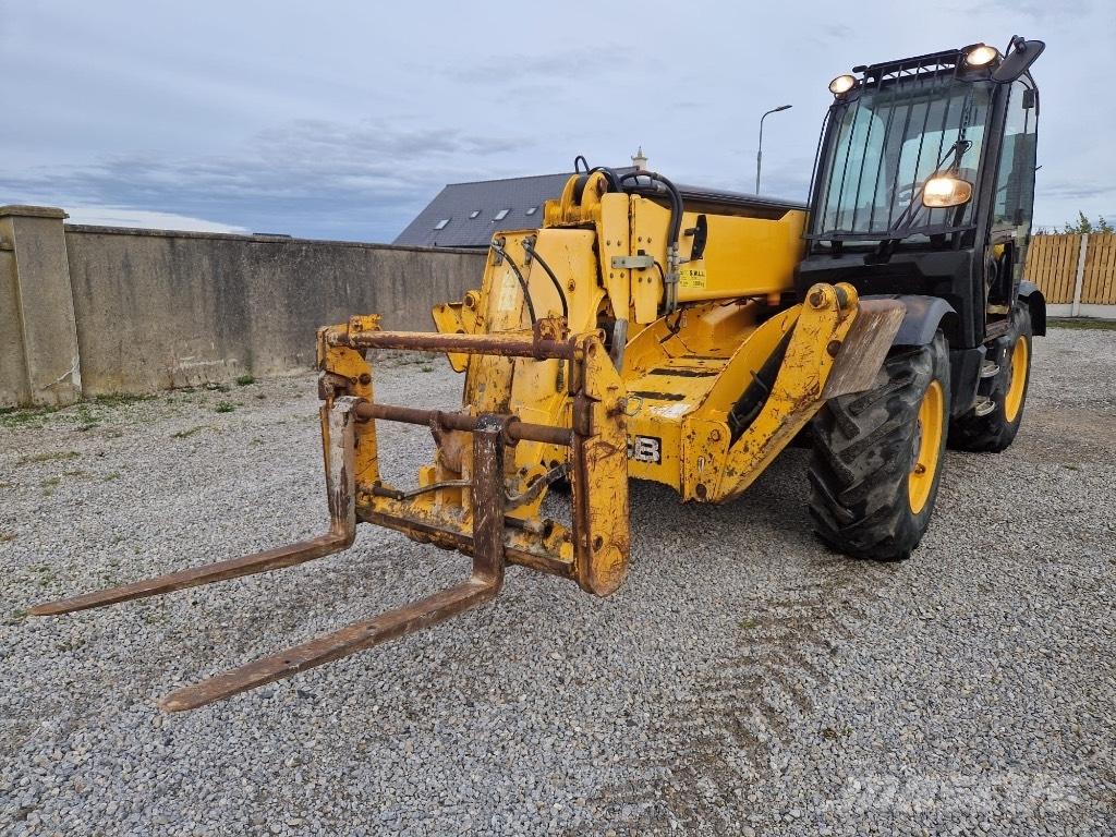 JCB 535-140 Teleszkópos rakodók