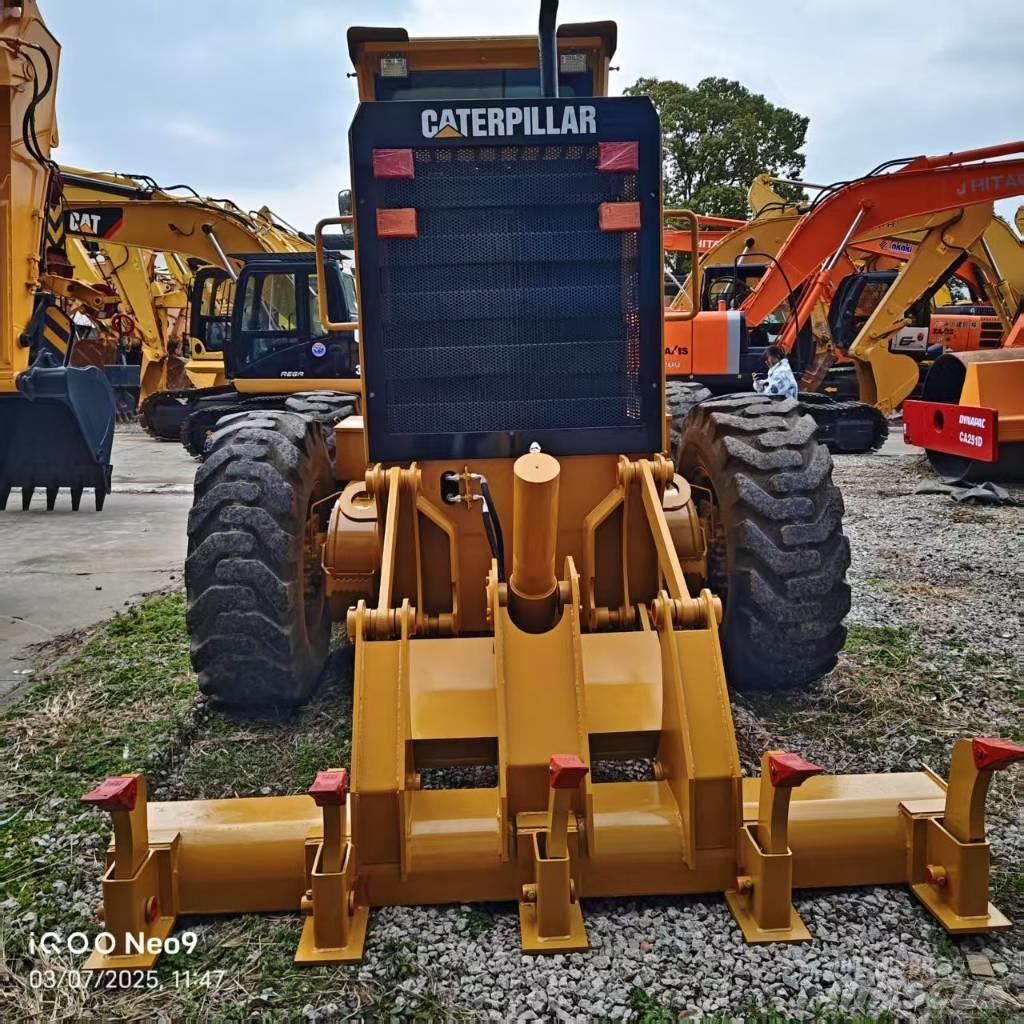 CAT 140 H Gréderek