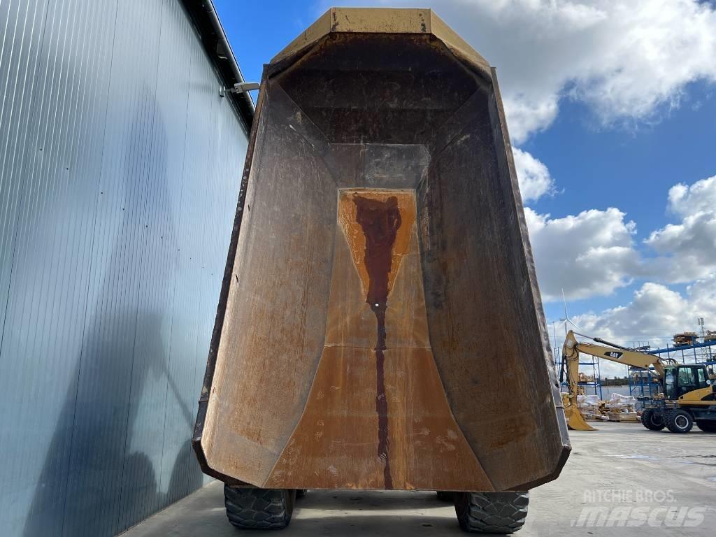 CAT 735B Csuklósdömperek