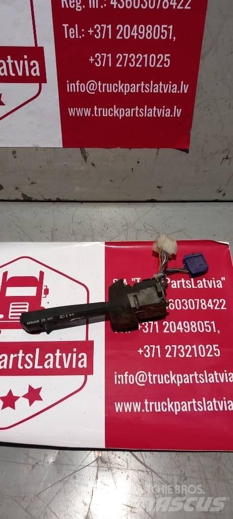 Volvo FH 12.   3172171 Vezetőfülke és belső tartozékok