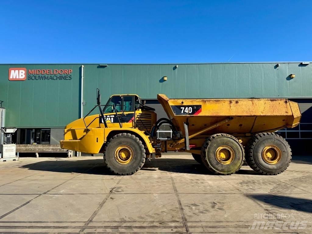 CAT 740 Csuklósdömperek