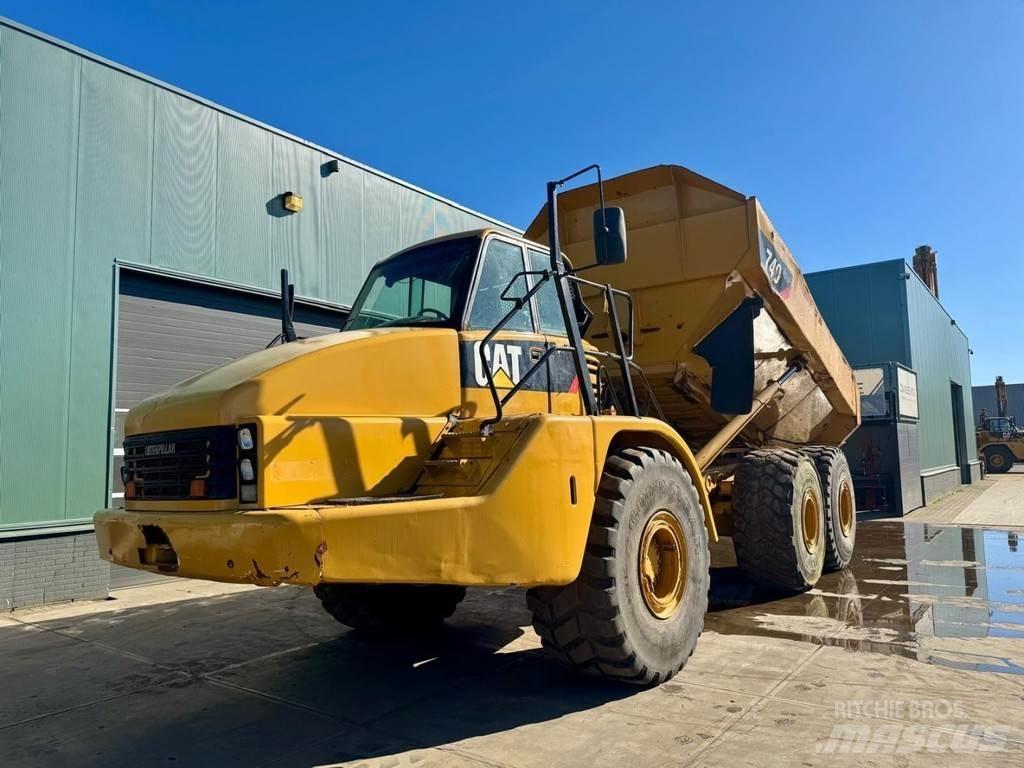 CAT 740 Csuklósdömperek