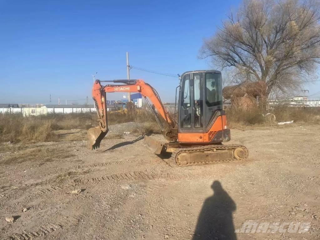 Hitachi ZX 35 U Mini kotrók < 7t