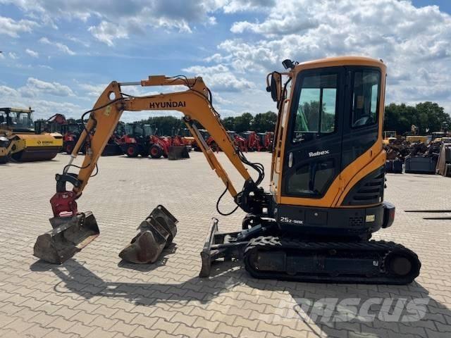 Hyundai R25Z-9 AK Mini kotrók < 7t
