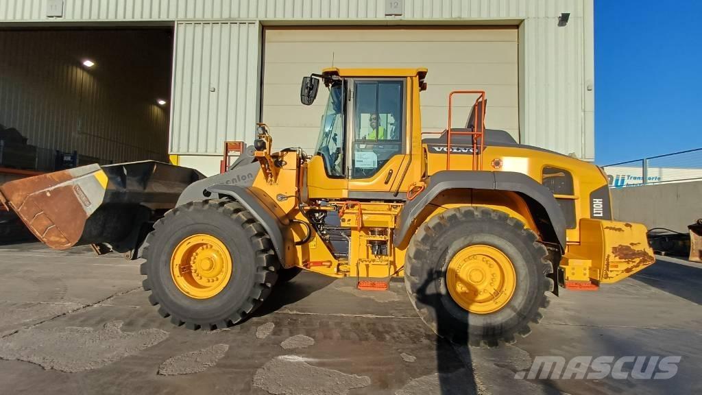 Volvo L 110 H Gumikerekes homlokrakodók