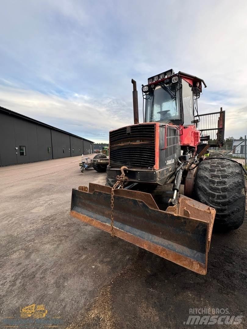 Valmet 890.3 Kihordók
