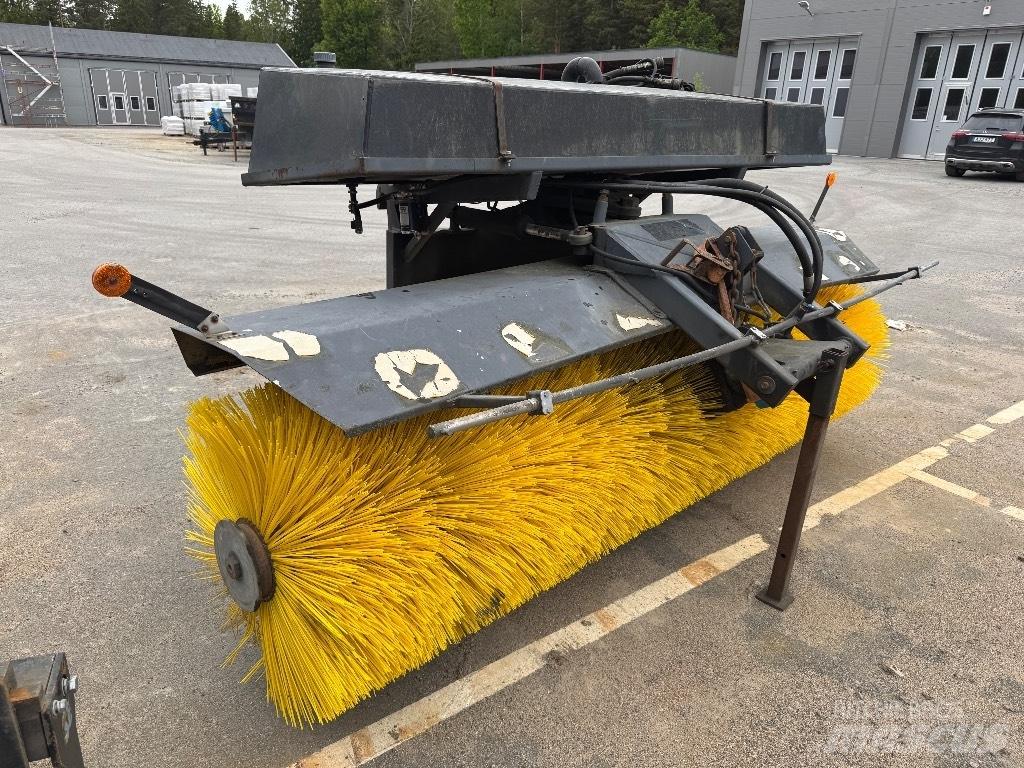  VilaKone HL  320/900 Kefék