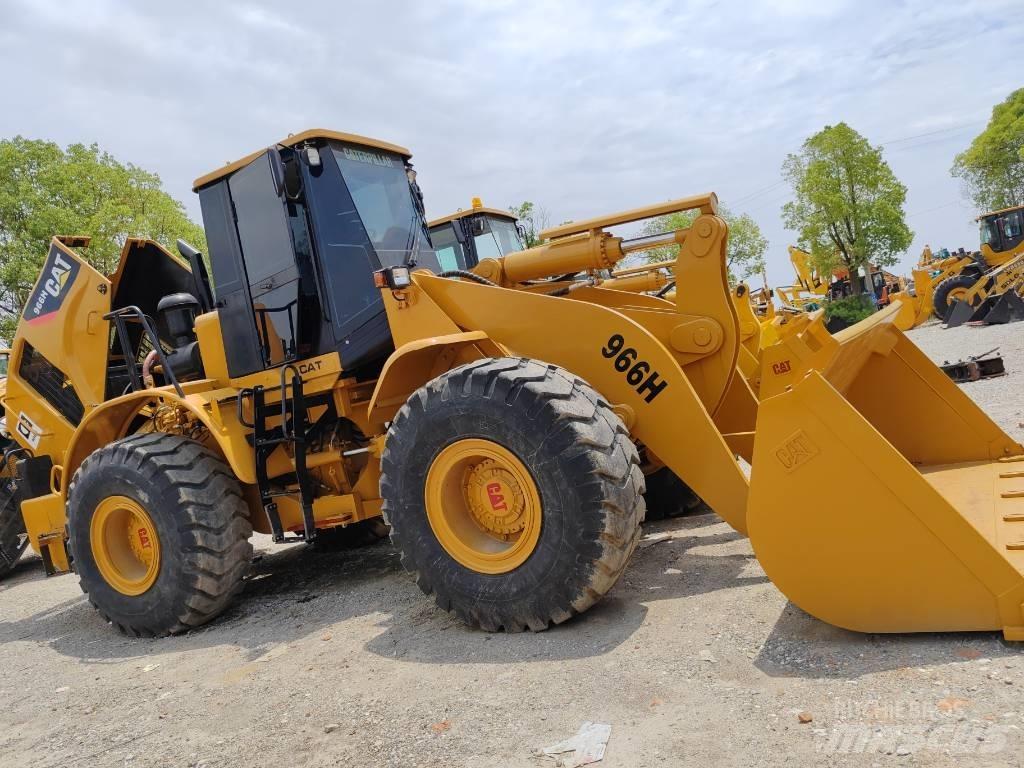 CAT 966 H Gumikerekes homlokrakodók