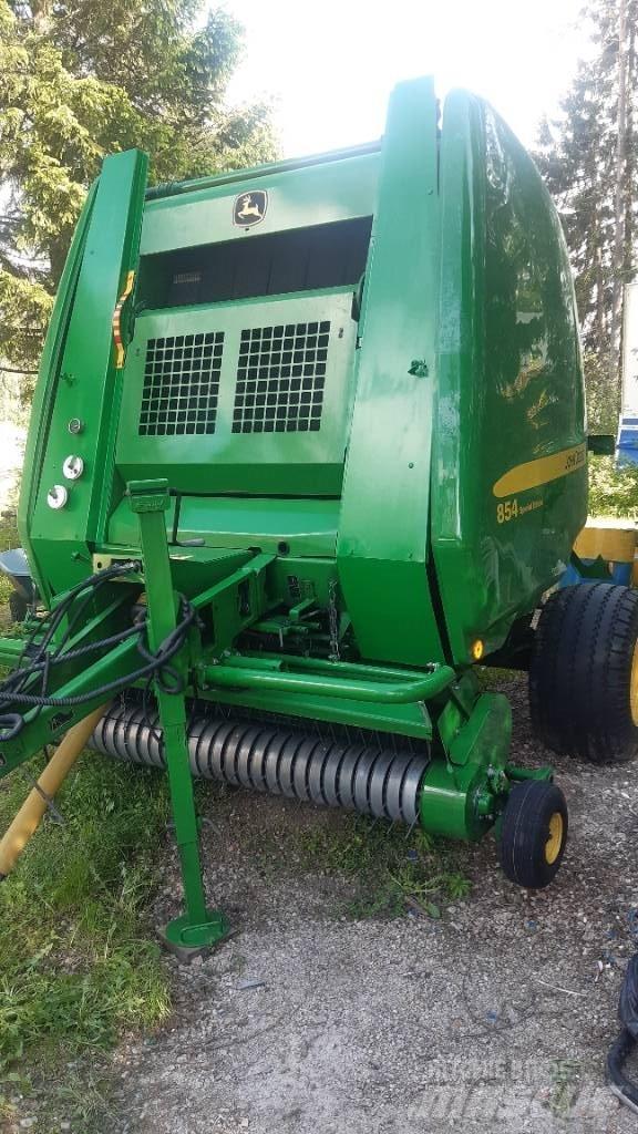 John Deere 854 Körbálázók