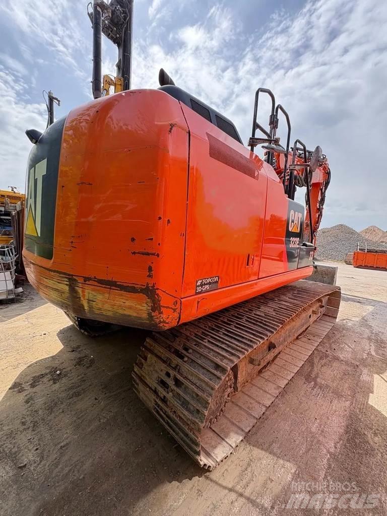 CAT 323E Lánctalpas kotrók