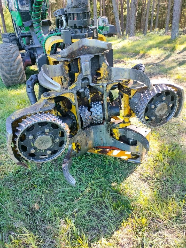 John Deere 1270 G Betakarítók