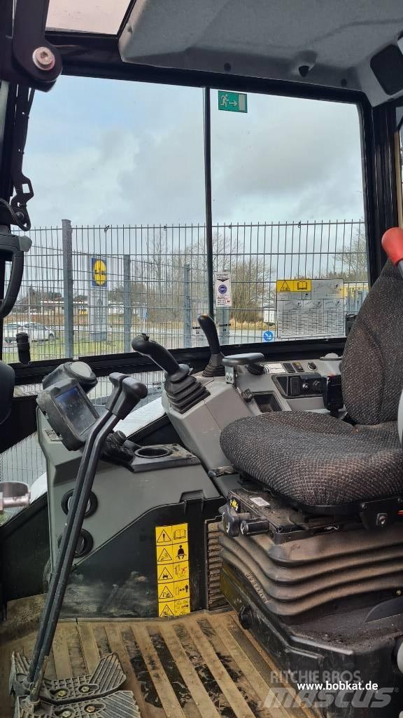 Bobcat E 60 Mini kotrók < 7t