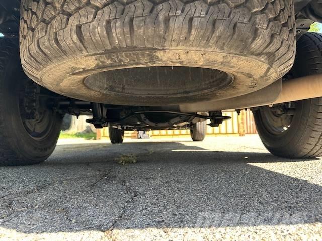 Ford F 250 Kis teherszállító/Platós kocsi