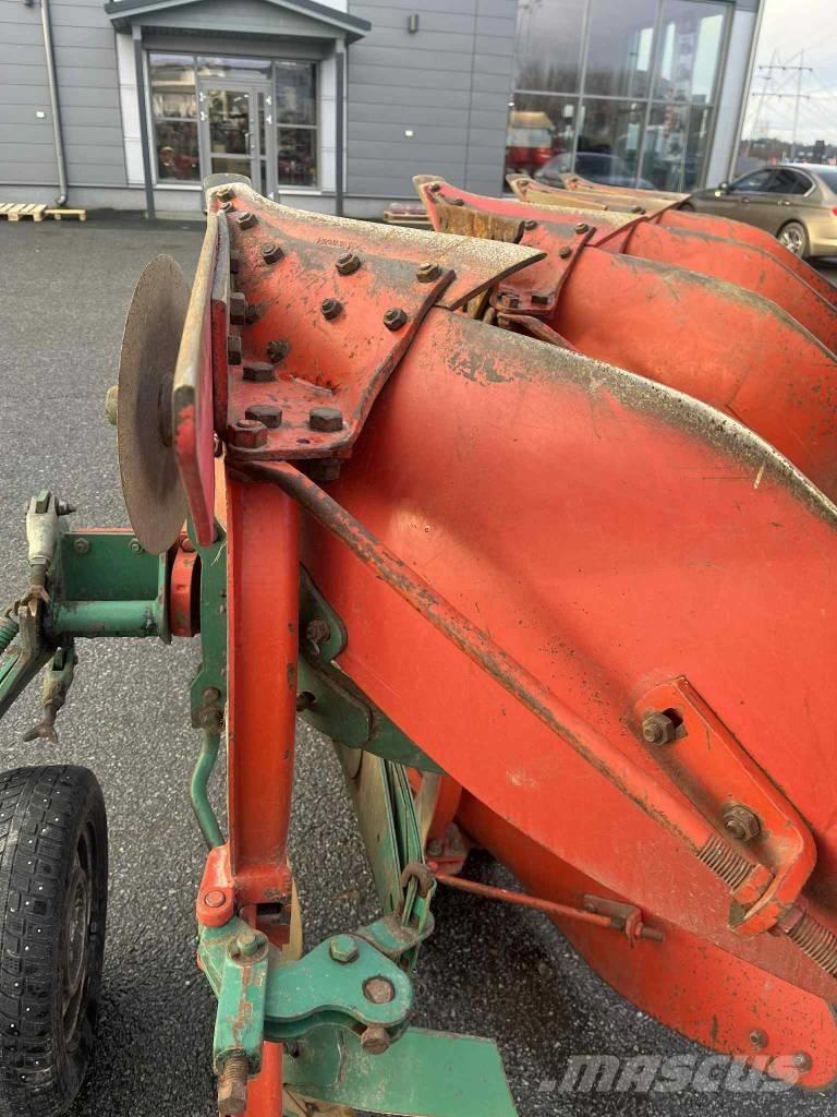 Kverneland E160-4-8 Váltvaforgató ekék