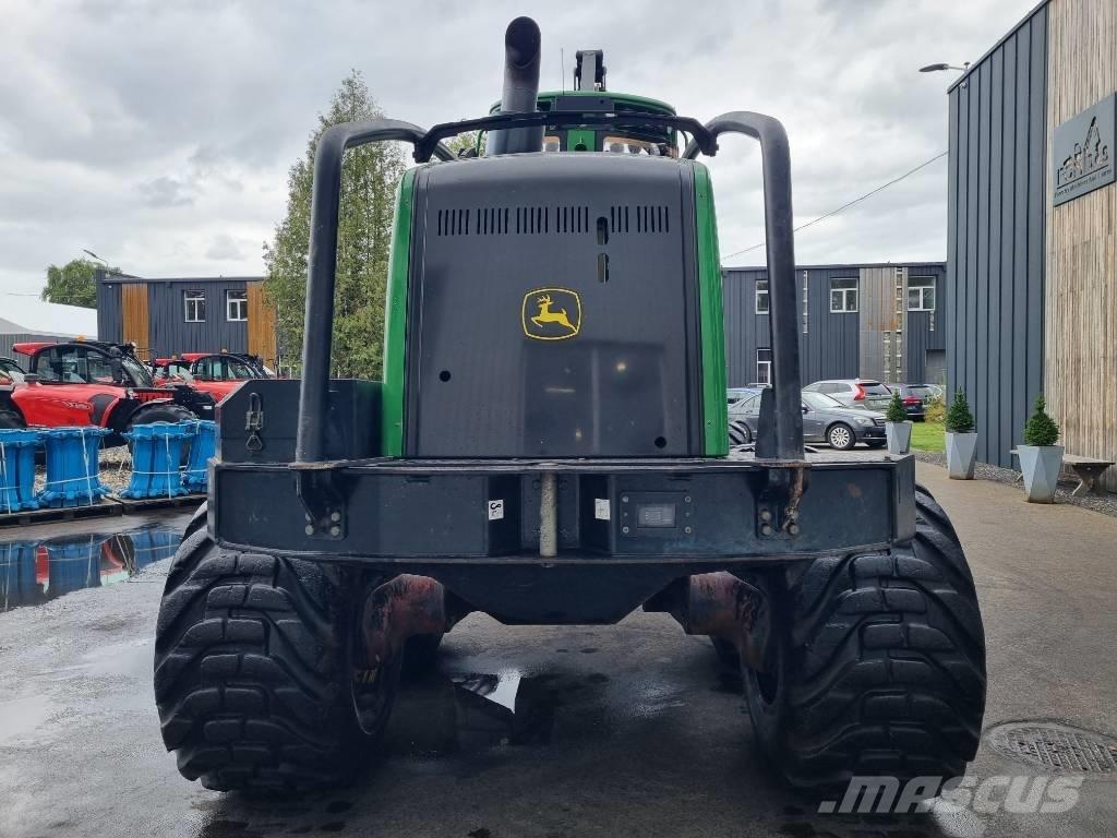 John Deere 1270 G Betakarítók