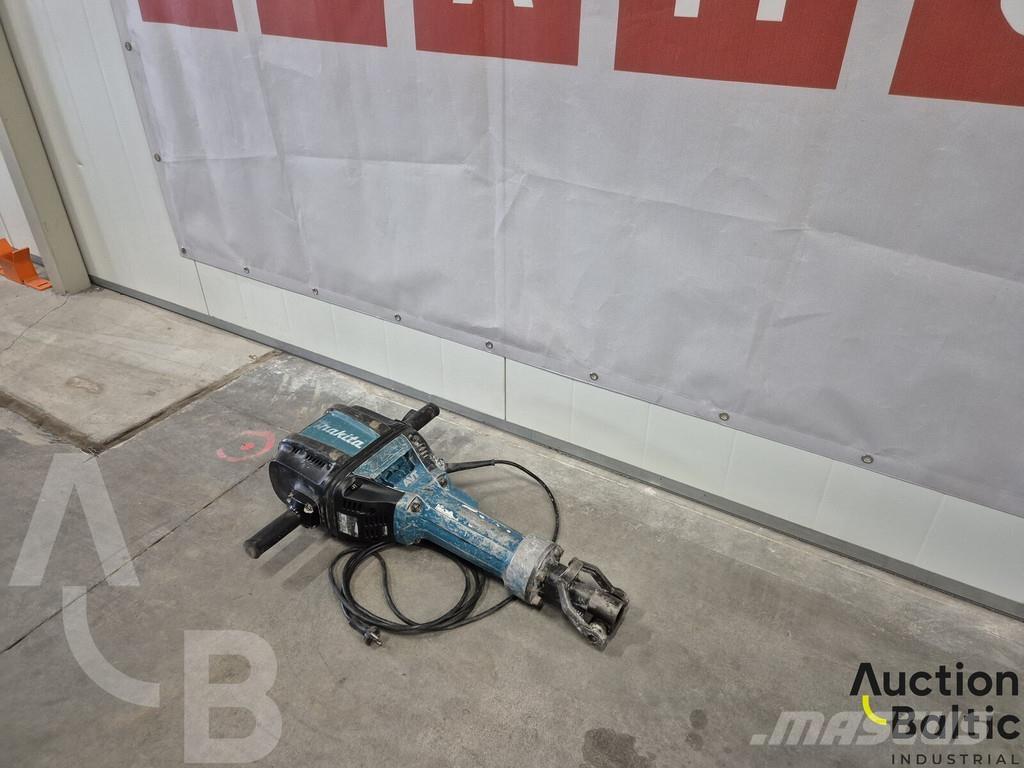 Makita HM1812 Egyéb
