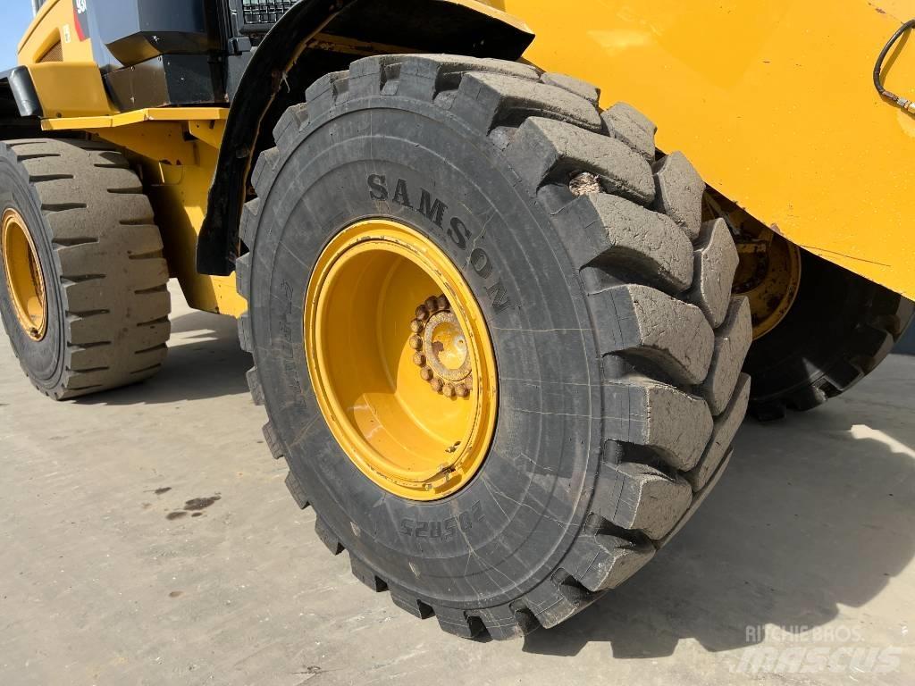 CAT 930K Gumikerekes homlokrakodók