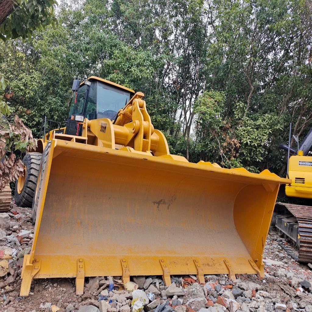 CAT 966G Gumikerekes homlokrakodók
