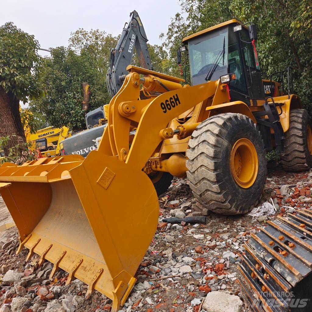 CAT 966G Gumikerekes homlokrakodók