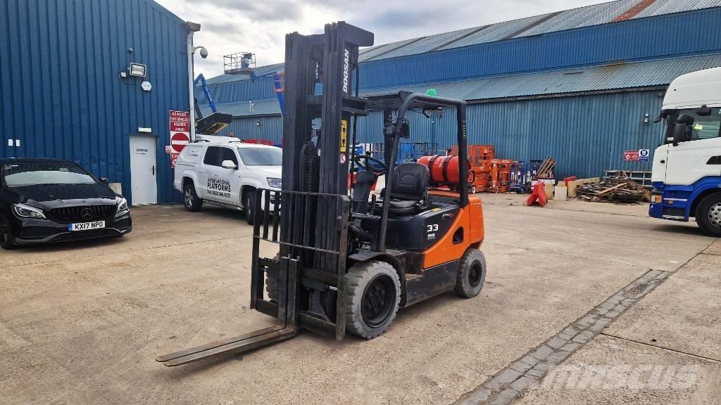 Doosan G 33 P-5 Gázüzemű targoncák