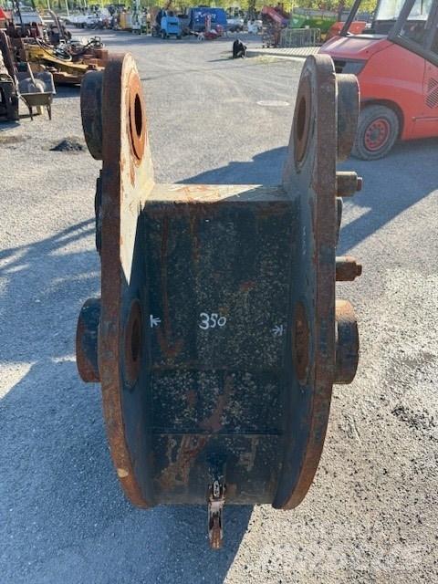 CAT 324 SZER 600 MM Kotrók