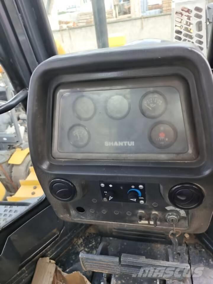 Shantui SD 16 lánctalpas dózerek